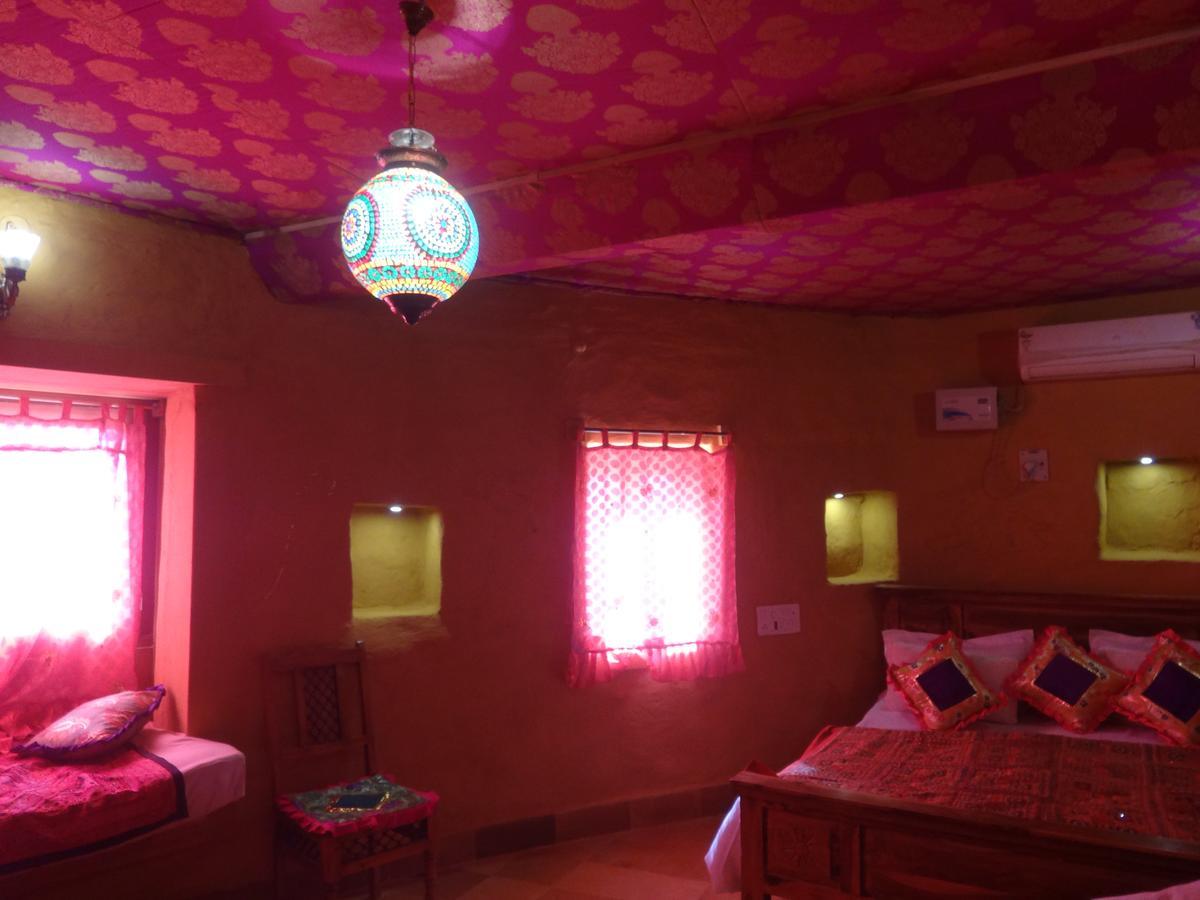 Mud Mirror Guesthouse Jaisalmer Exteriör bild