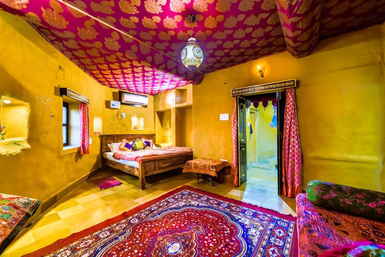 Mud Mirror Guesthouse Jaisalmer Exteriör bild